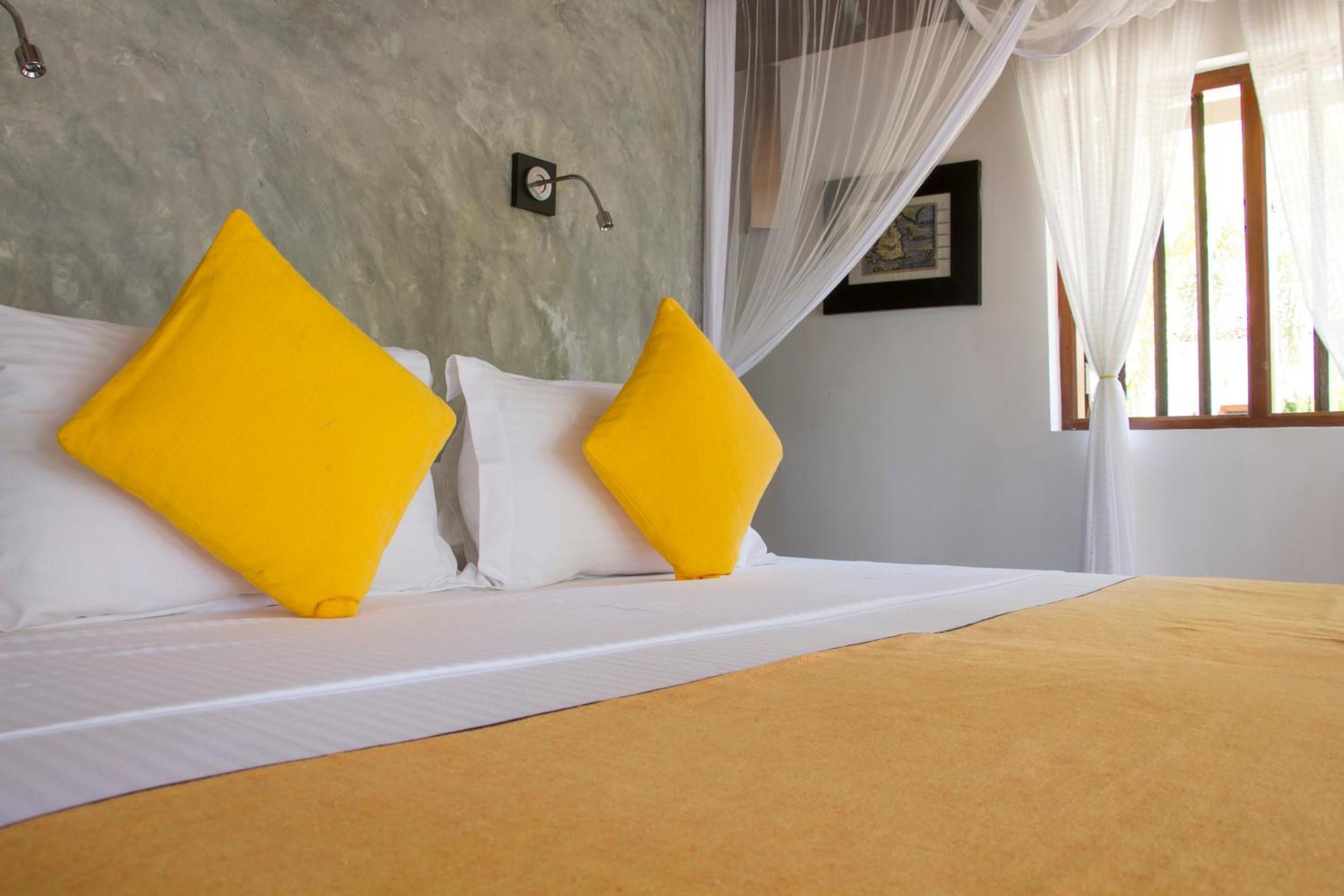 The Saffron House Hotell Dikwella Exteriör bild